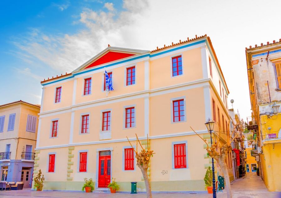 Nafplio: City Walking Tour - Old-town lanes, Syntagma Square, and the early Greek state