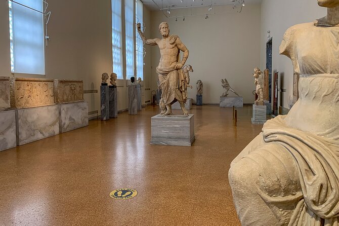 National Archaeological Museum Private Tour with Licensed Expert Guide - A private format that suits families and serious museumgoers