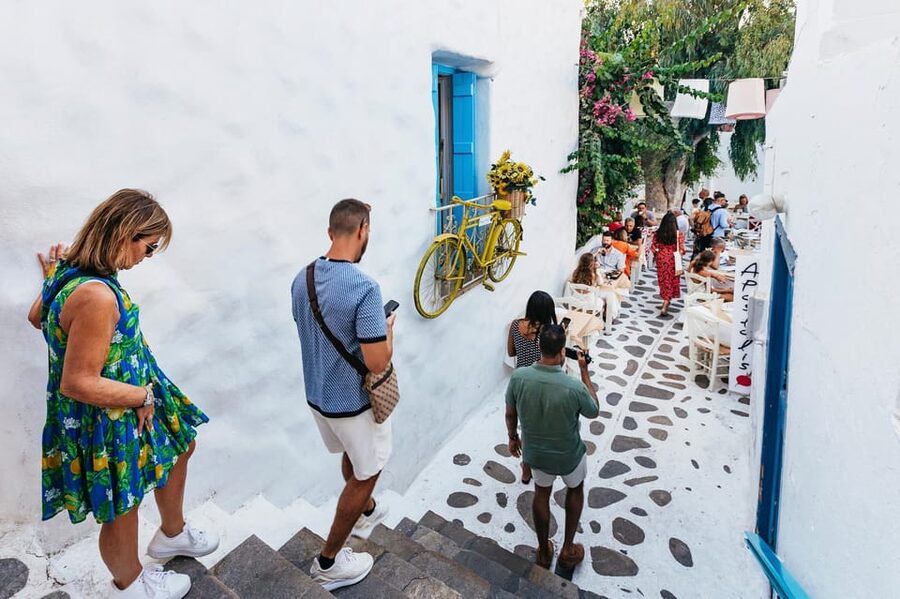 Naxos: Naxos Town Food Tour with Tastings and Wine - Finishing with citron and the Aegean view