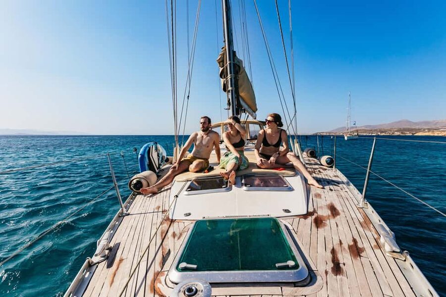 Naxos/ Paros: Sailing Cruise with Food and Drinks - Greek snacks, lunch, and drinks on board