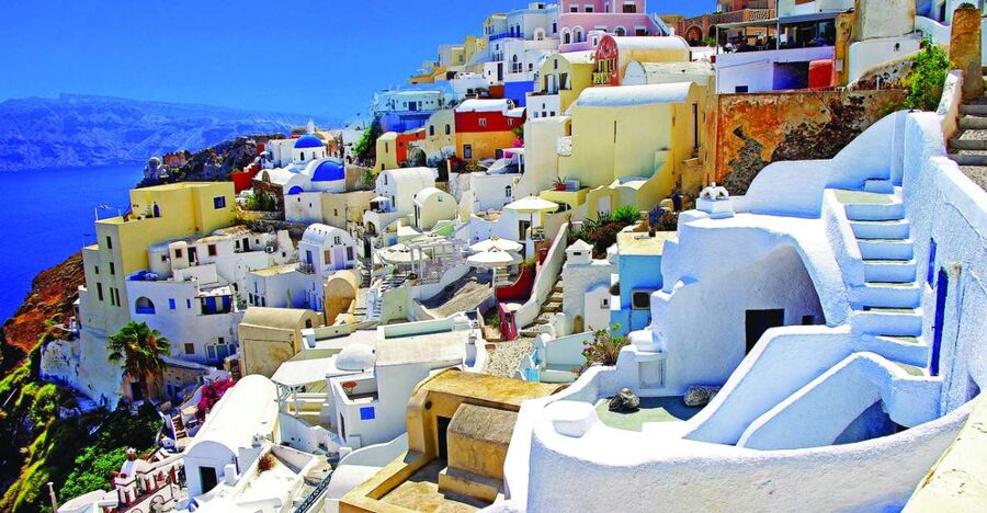 Naxos: Santorini Day Trip by Boat with Guided Tour - Arriving in Santorini by boat