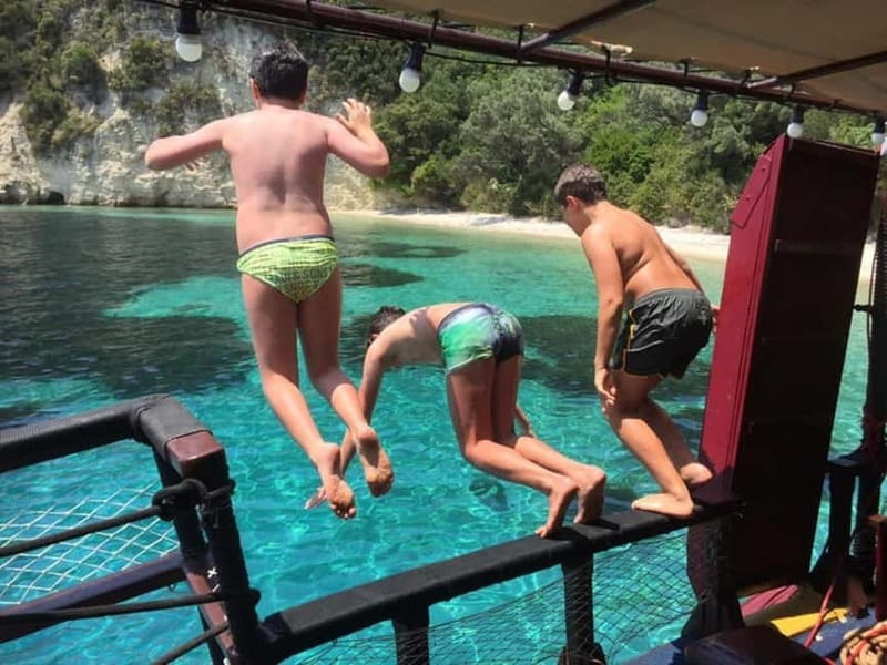 Nydri: Full-Day Wooden Boat Cruise with BBQ & Drinks - Sailing past Skorpios and the Prince’s Islands