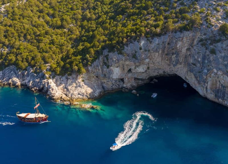 Nydri: Full-Day Wooden Boat Cruise with BBQ & Drinks - What the $82 price really covers
