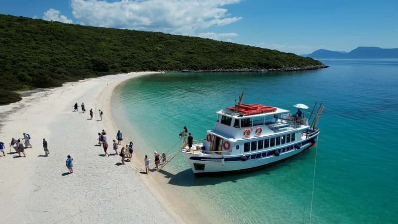 Nydri: Island Hopping Boat Cruise with Beach BBQ Lunch - What to bring and how to make the day better