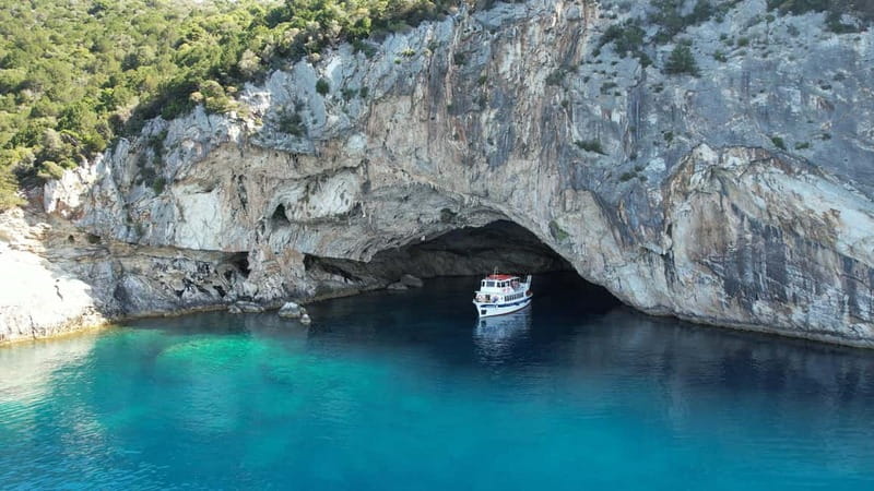 Nydri: Island Hopping Boat Cruise with Beach BBQ Lunch - The first swim inside Papanikolis Cave