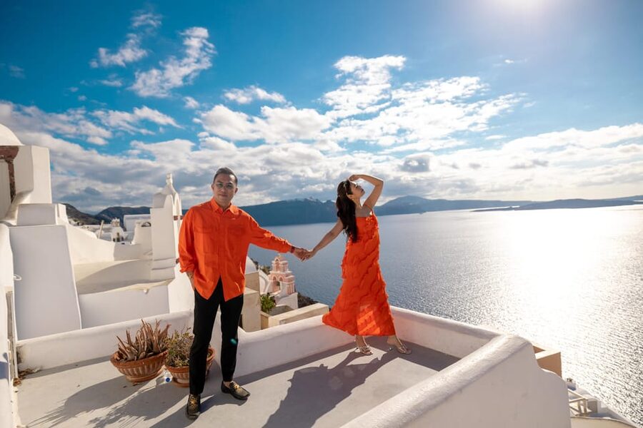 Oia: Couple photoshoot with 30 edited Photos - Posing help for camera-shy couples