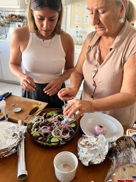 Oia: Greek Cooking Class and Lunch with a Local Grandmother - Lunch Around the Same Table