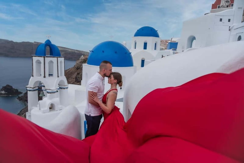 Oía: Santorini Professional Photoshoot with Edited Photos - The value of 25 edited photos