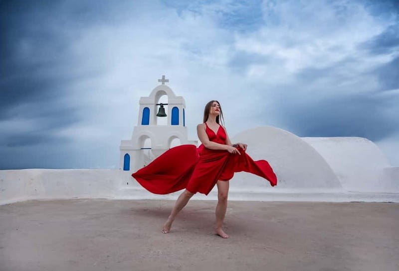 Oía: Santorini Professional Photoshoot with Edited Photos - Is $169 a fair price for the group?