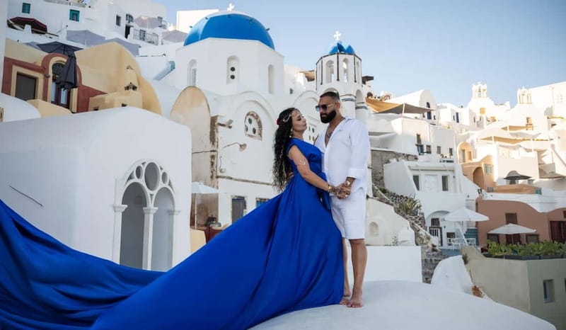Oía: Santorini Professional Photoshoot with Edited Photos - Starting at Oia’s church square