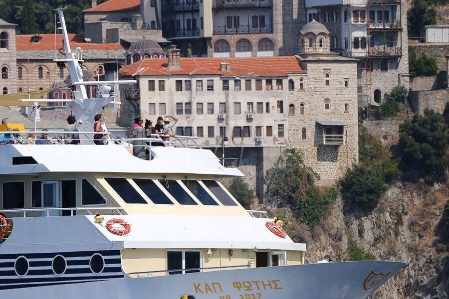 Ouranoupoli: Mount Athos Cruise with Ammouliani Island Visit - What the guide and audio options add