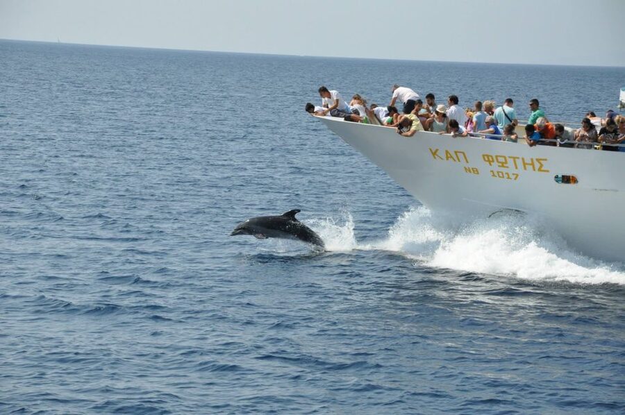 Ouranoupoli: Mount Athos Peninsula Sightseeing Cruise - What the onboard commentary adds