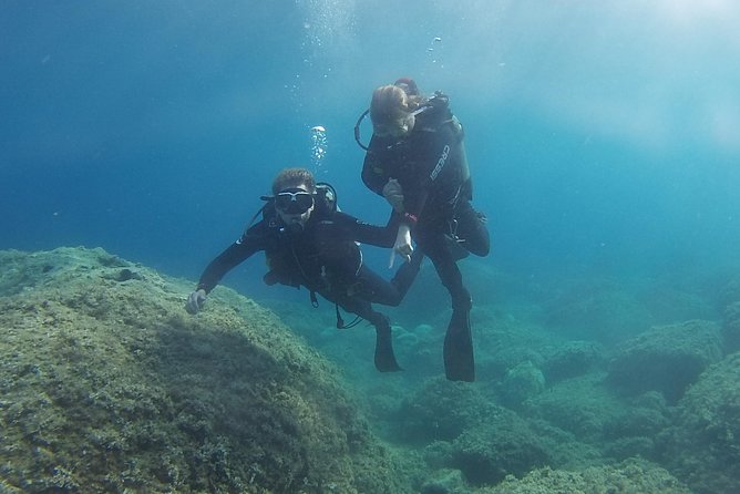 Padi Discover Scuba Diving - Learning the equipment before entering the sea