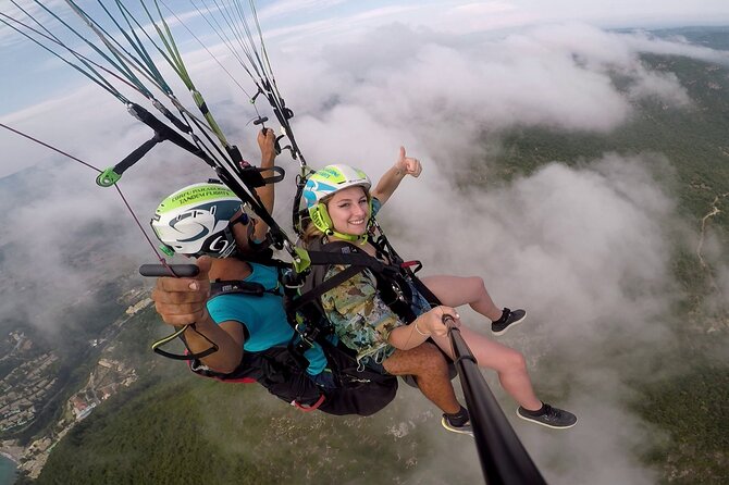 Paragliding Tandem Flight in Corfu - Who Will Get the Most From This Flight