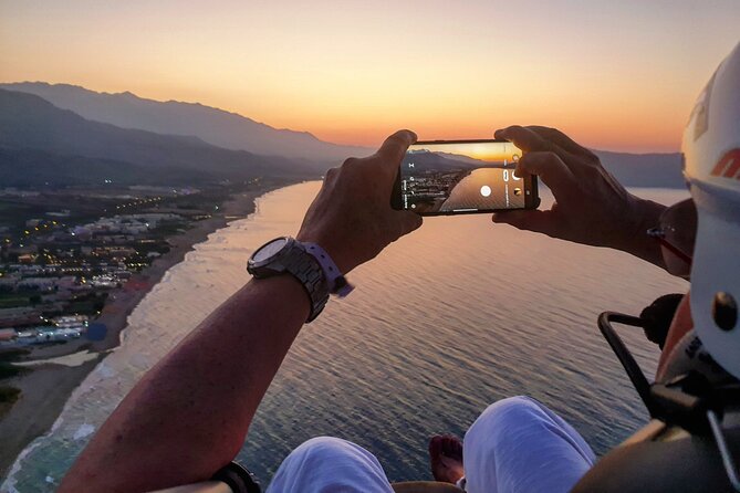 Paragliding Tours in Crete - A 15-Minute Flight With Big Views