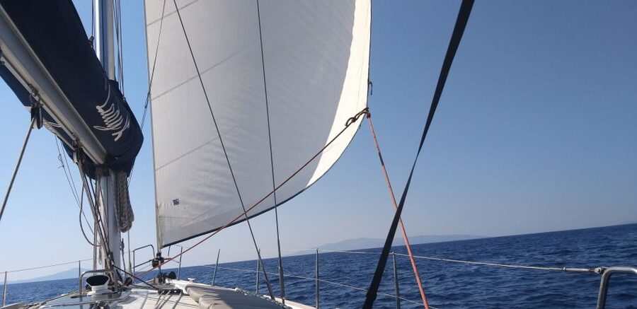 Paros: Iraklia, Schinoussa, & Naxos Sailing Tour with Lunch - Leaving Piso Livadi on Paros