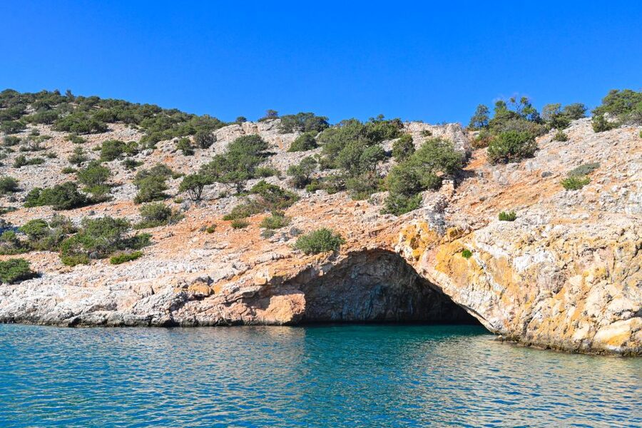 Paros: Iraklia, Schinoussa, & Naxos Sailing Tour with Lunch - Sailing back to Piso Livadi