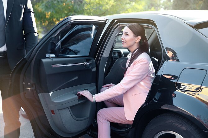 Private Arrival Transfer From Santorini Airport To All Destinations - Key points to know before booking