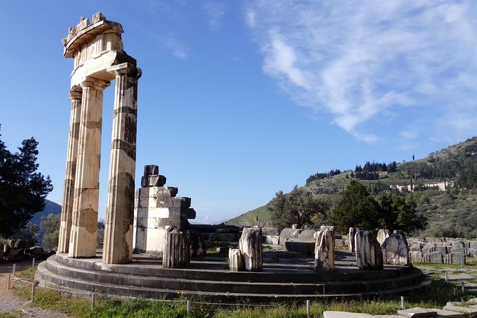 Private Delphi and Hosios Loukas Monastery - Great Lunch and Drinks Included - The Delphi Archaeological Museum in 30 Minutes