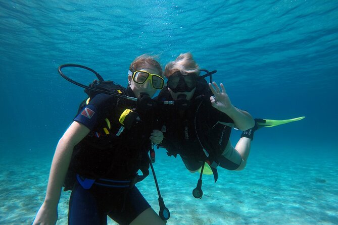 Private Discover Scuba Diving for Beginners in Athens with Pickup - Why the six-person limit helps beginners