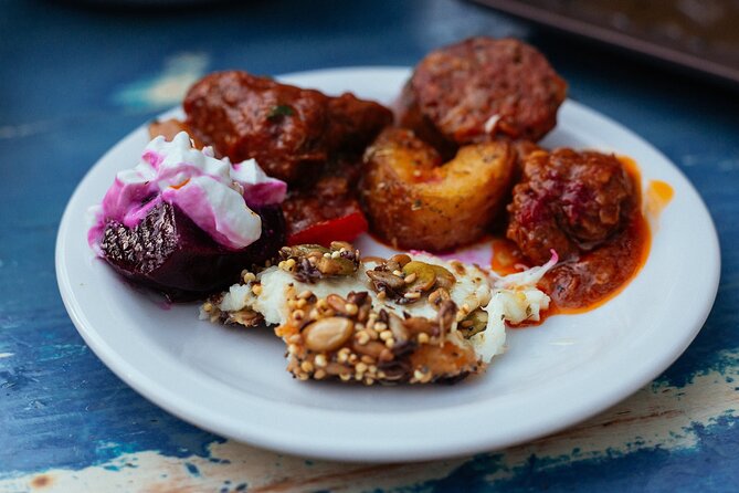 Private Food Tour of Athens: 6 or 10 Tastings - What the guides add to the experience