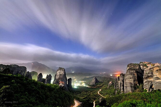 Private Full-Day Trip to Meteora by Train From Athens - Local Agency - Four hours with a local guide