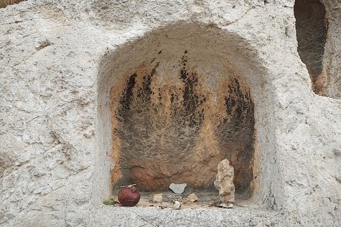 Private Luxury Tour: Unveiling the Sacred Mysteries of Eleusis - What the private vehicle adds