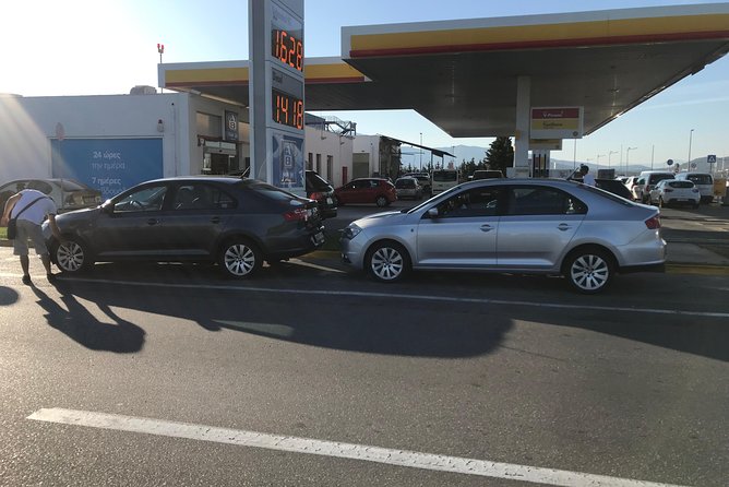 Private Transfer Athens Airport Pick-up (Shuttle Service) - Private service versus a regular taxi