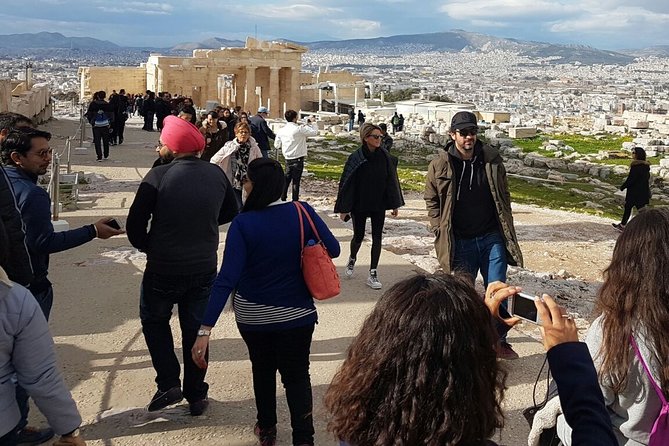 Private Trip Athens City's Landmarks. - Hadrian’s Arch and Olympian Zeus: two Roman-era reminders