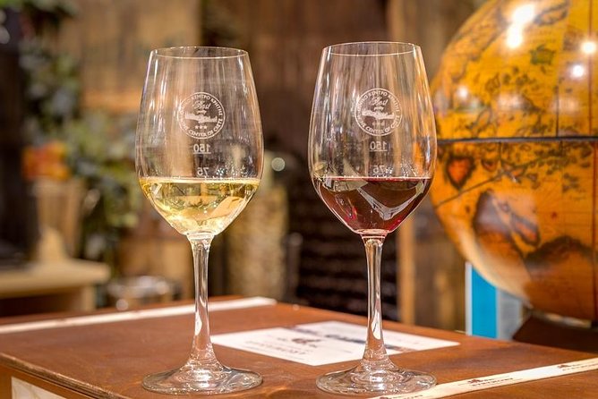 PRIVATE Walking Tour with Lunch and Wine Tasting by a Sommelier - Key points to know before booking