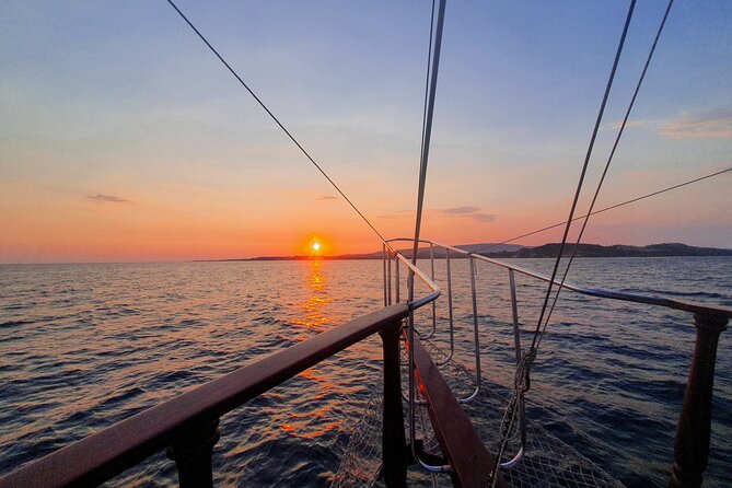 Queen Bee Sunset Cruise with Swim Stops and Dinner - White Rocks, Vardiani, and the first swim