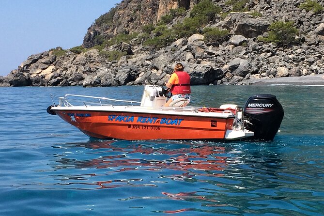 RENT A BOAT 5,5m-30hp LICENCE FREE MARATHI - What a full day on the Cretan coast feels like