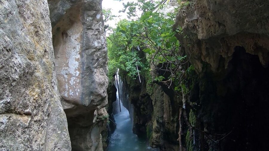 Rethymno: Canyoning Tour in the Kourtaliotiko Gorge - Jumps, swimming, and time to play in the river