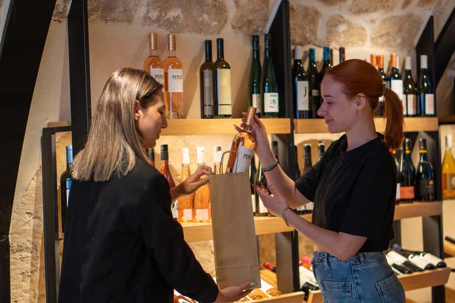 Rethymno: Cretan Wine Tasting Guided Tour with Local Food - Dakos, cheese, olives, and olive oil