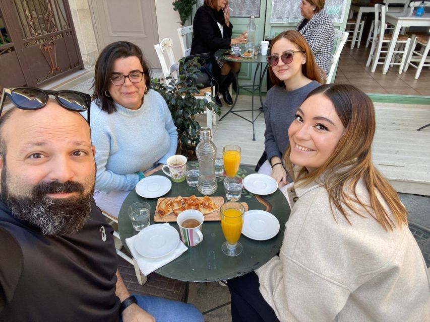 Rethymno: Old Town Walking Tour with Meal - Lunch under lemon trees in an Ottoman-style garden