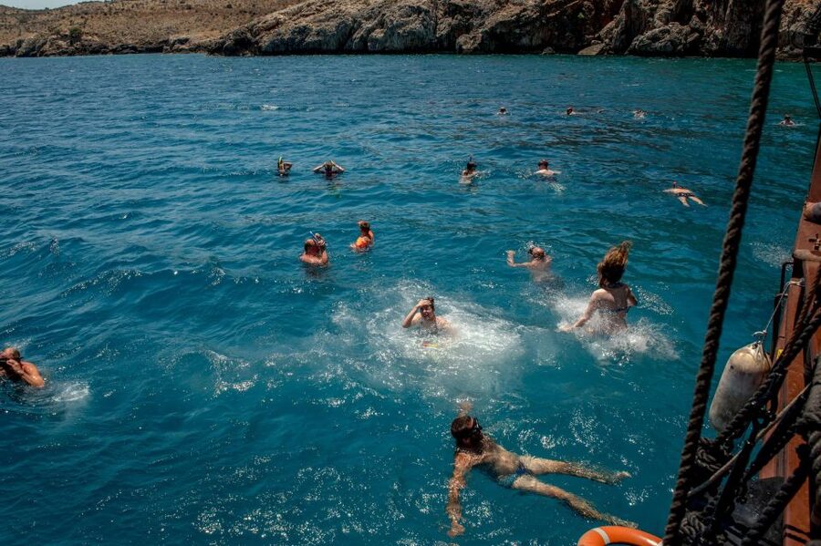 Rethymno: Pirate Boat Cruise with Swimming Stops - From Rethymno Marina to Fortezza by sea