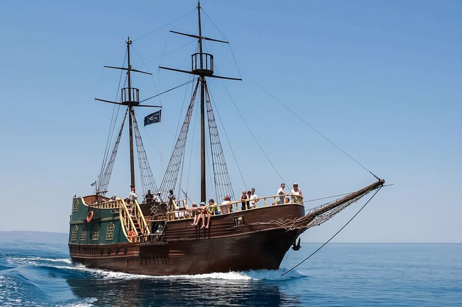 Rethymno: Sunset Cruise on a Wooden Pirate Boat - Watching the Cretan mountains turn blue