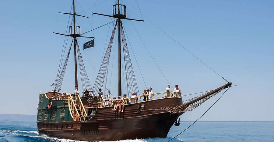 Rethymno: Sunset Cruise on a Wooden Pirate Boat - The outward run past the Fortezza