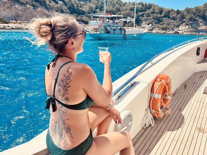 Rhodes: Beach Cruise with Swimming, Meal, & Unlimited Drinks - Past Rhodes Old Town and Faliraki