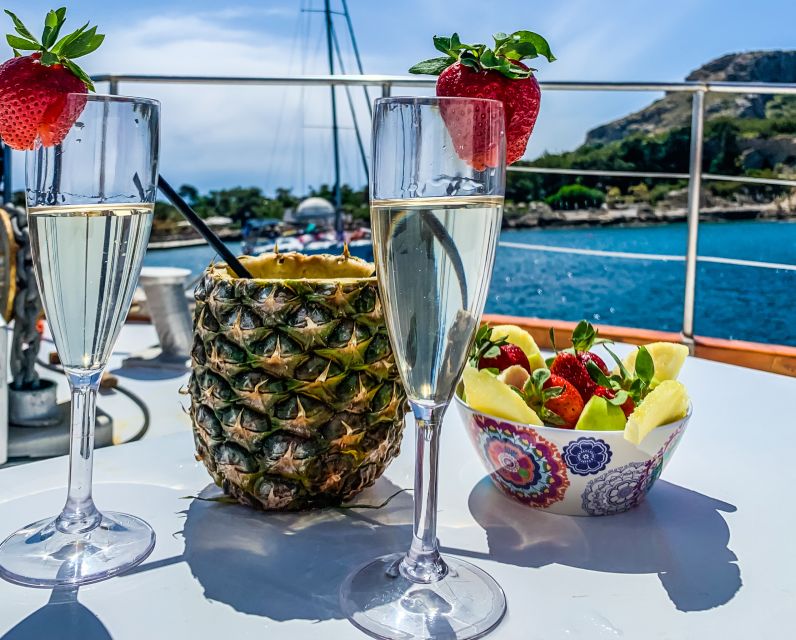 Rhodes: Cruise with 3 Stops, Lunch and Unlimited Drinks - Who should book this cruise?