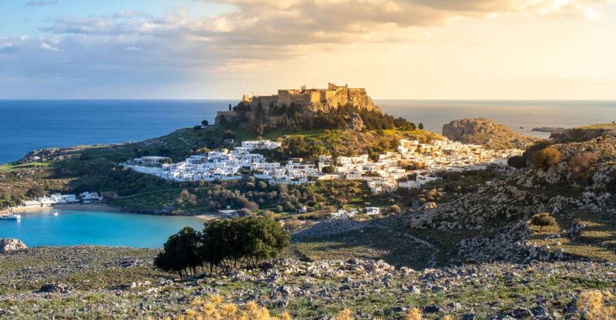 Rhodes: Lindos Evening Escape & 4 Hours Free Time - Visiting the Acropolis of Lindos at evening time