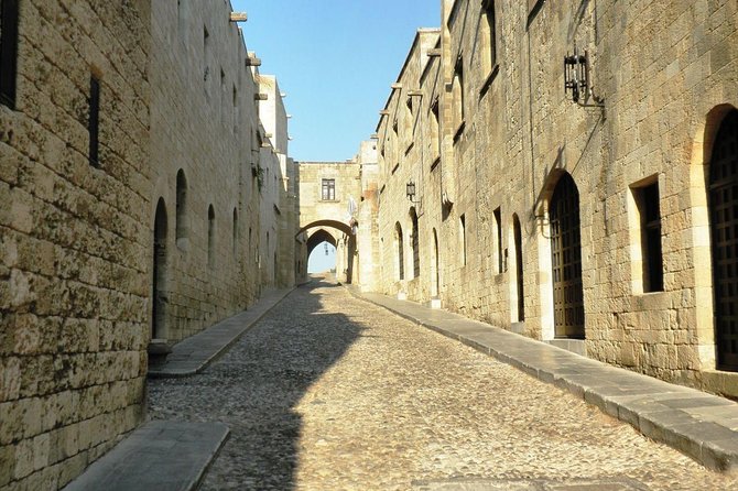 Rhodes Old Town Walking Tour (Small Group) - Ippokratous Square and the old city lanes