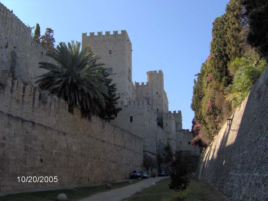 Rhodes Town: Private Walking Tour with a Licensed Guide - Why Rhodes Old Town works so well on foot