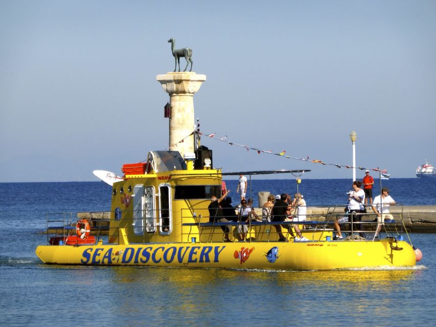 Rhodes Town: Yellow Submarine Cruise with Underwater Views - Meeting the boat near Rhodes Courthouse