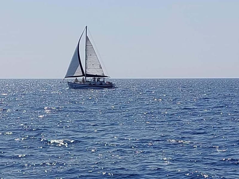 Sailing tour around Lindos with food and drinks - Key points to know before you book