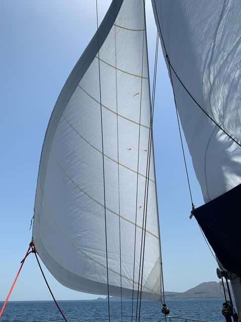 Sailing tour around Lindos with food and drinks - Lunch on board, with time to slow down