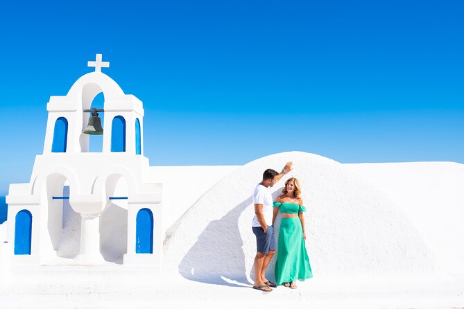Santorini 1 Photo Tour with Personal Photographer Instagram Spots - Who should book this experience?