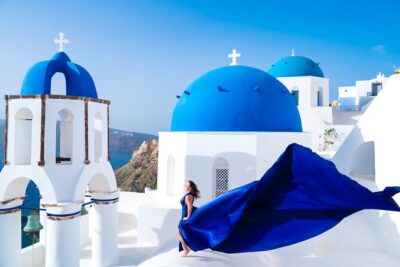 Santorini 2h Private Flying Dress Photoshoot with Transportation