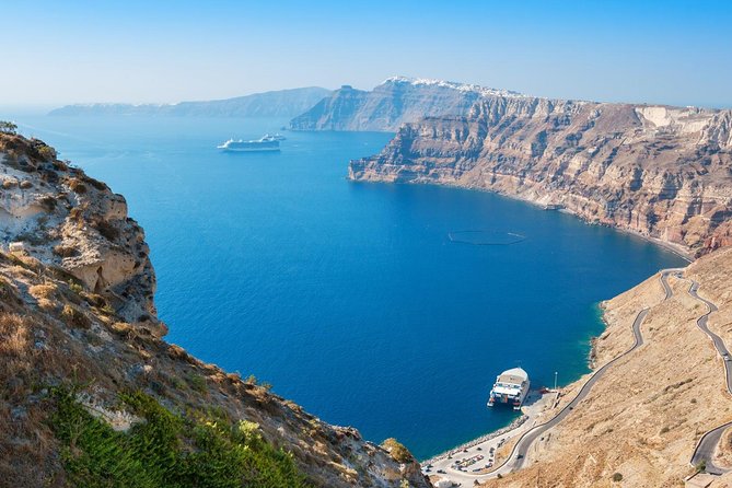 Santorini 8-Hour Private Tour with Hotel & Cruise Port Pickup - The southern lighthouse reaches the island’s edge