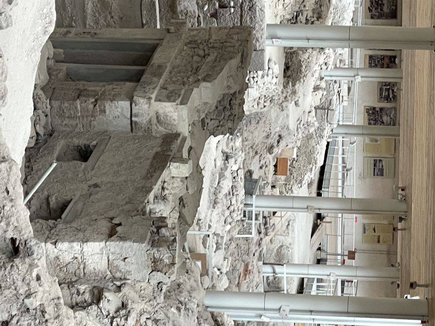 Santorini: Akrotiri Private Guided Tour with Hotel Pick-Up - Key points to know before booking